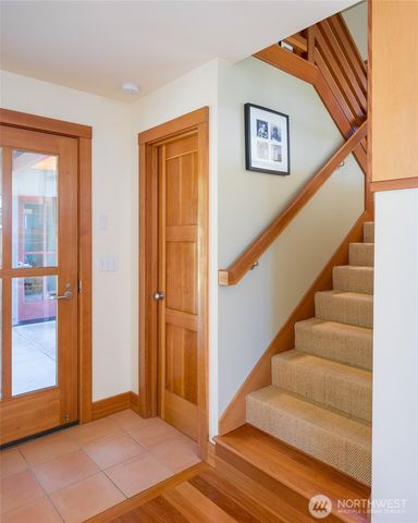 146 East Meadow Lane, Decatur Island, WA 98221