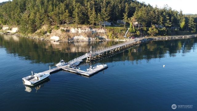 146 East Meadow Lane, Decatur Island, WA 98221