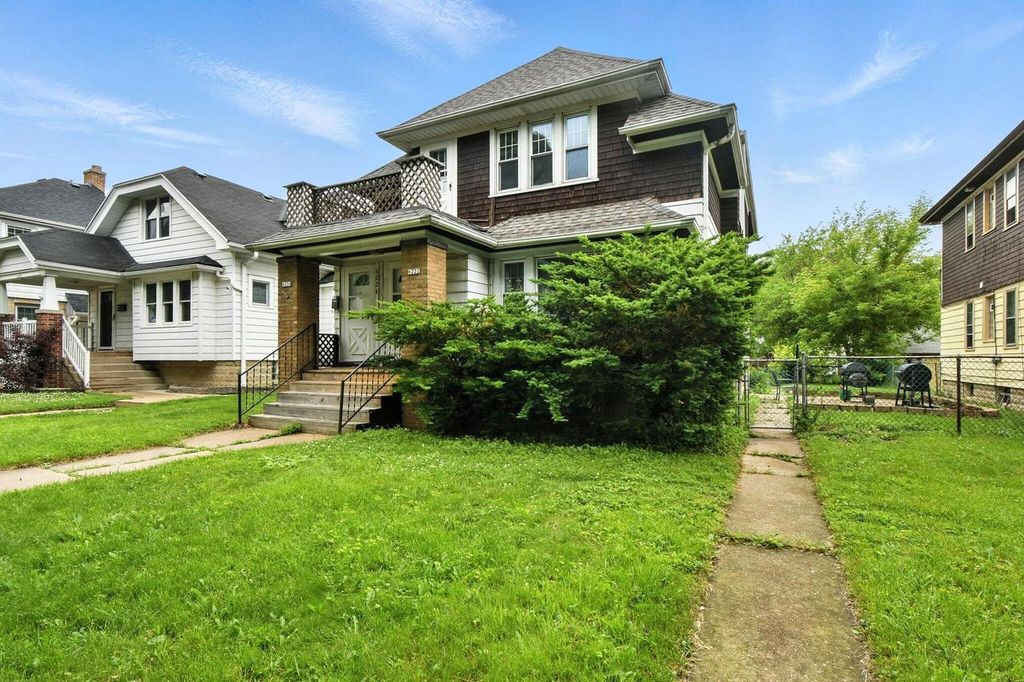 6222 W Locust STREET #6224, Milwaukee, WI 53210