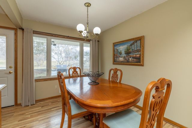 6055 Scenic Road, Minnetonka, MN 55345