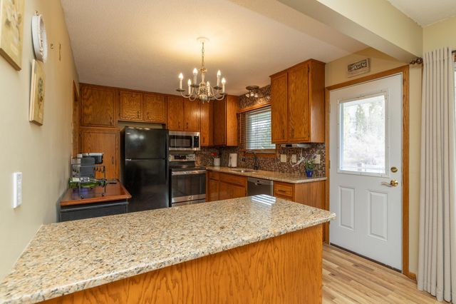 6055 Scenic Road, Minnetonka, MN 55345