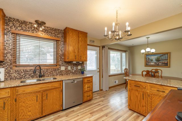 6055 Scenic Road, Minnetonka, MN 55345