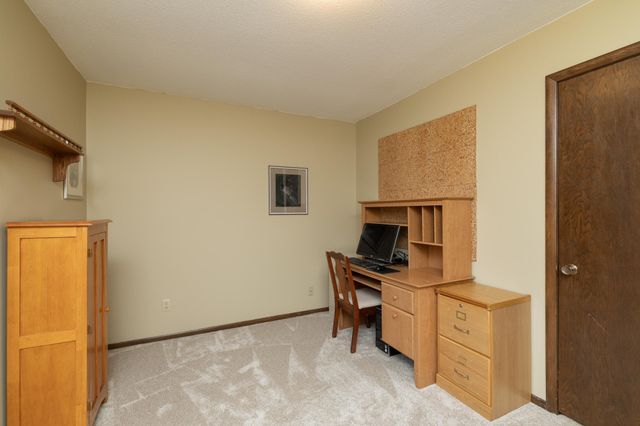 6055 Scenic Road, Minnetonka, MN 55345