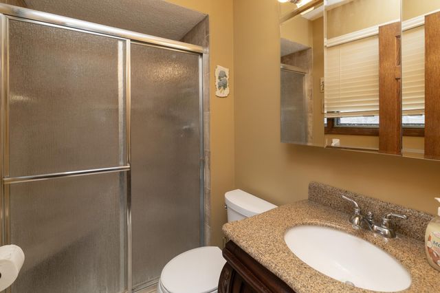 6055 Scenic Road, Minnetonka, MN 55345