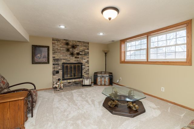 6055 Scenic Road, Minnetonka, MN 55345