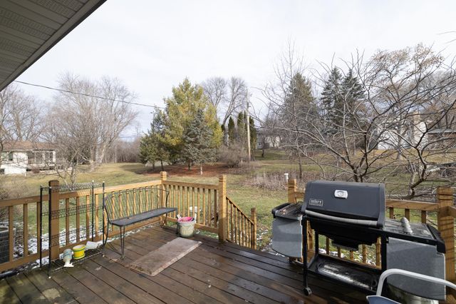 6055 Scenic Road, Minnetonka, MN 55345