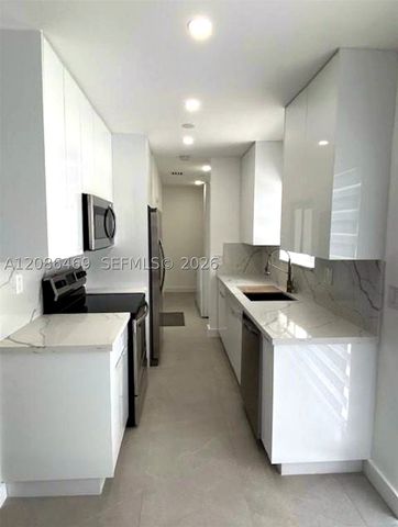 5431 W 8th Ct, Hialeah, FL 33012