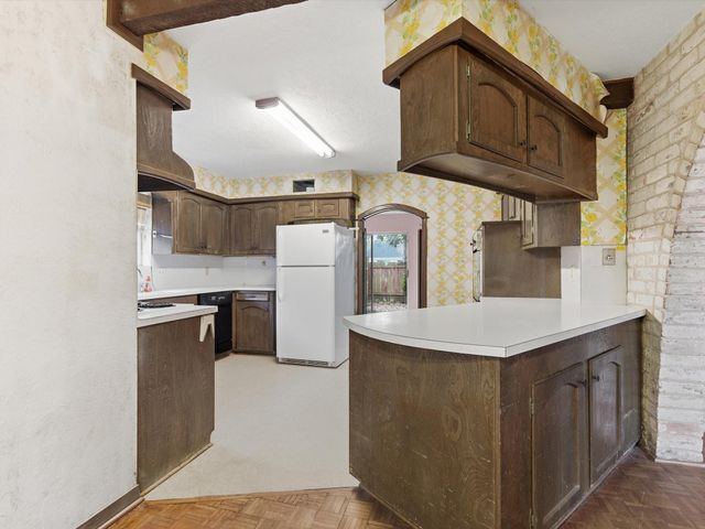 10014 Del Monte Drive, Houston, TX 77042