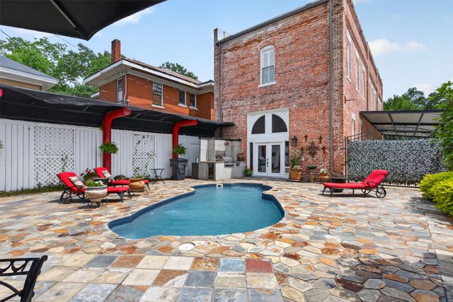 664 Stoner Avenue, Shreveport, LA 71101