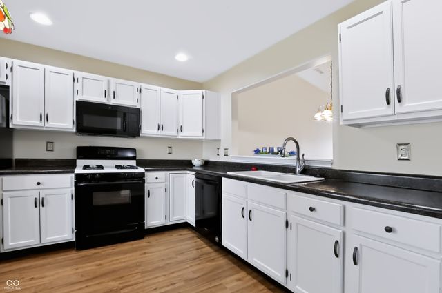 2059 Pelican Drive, Franklin, IN 46131