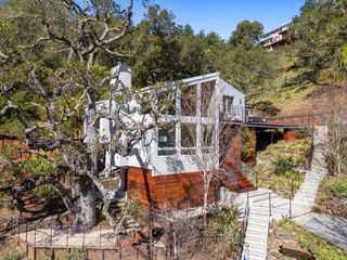 27201 Moody Road, Los Altos Hills, CA 94022