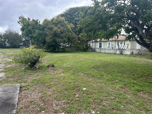 . NW 2nd Ave, Hallandale Beach, FL 33009