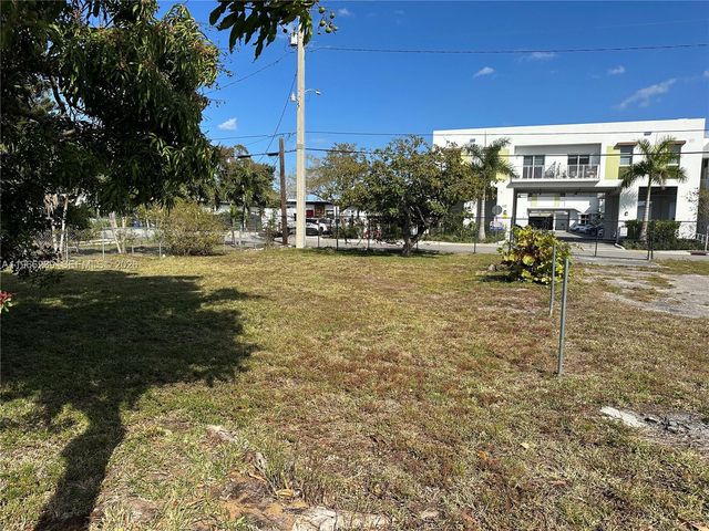 . NW 2nd Ave, Hallandale Beach, FL 33009