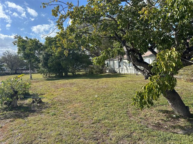 . NW 2nd Ave, Hallandale Beach, FL 33009