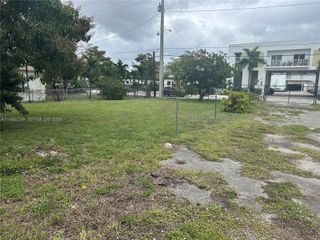 . NW 2nd Ave, Hallandale Beach, FL 33009