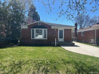 2331 Emeline Street, Trenton, MI 48183