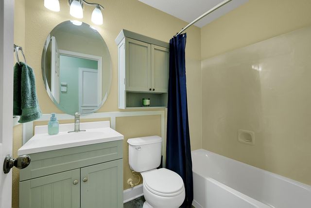 1545 Black Bear St, Roseville, CA 95747