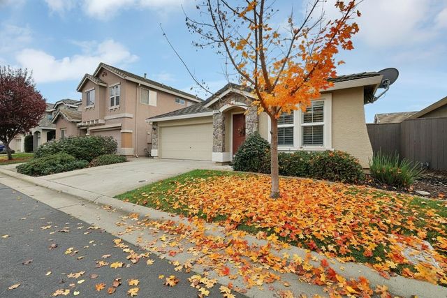 1545 Black Bear St, Roseville, CA 95747