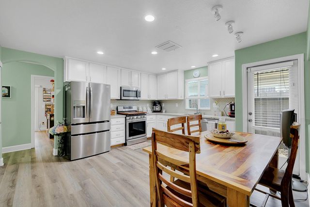 1545 Black Bear St, Roseville, CA 95747