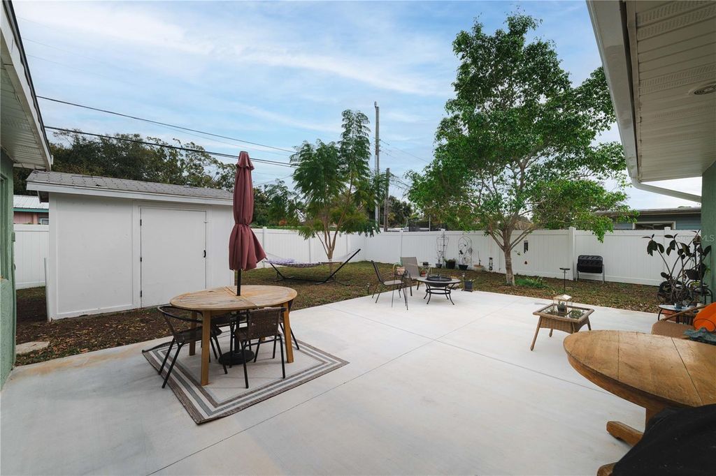 Image 20 of property listing at 7423 ORPINE DRIVE N, St Petersburg, FL 33702