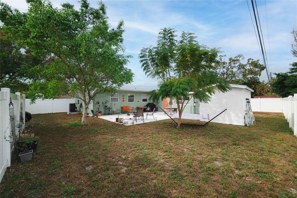 Image 21 of property listing at 7423 ORPINE DRIVE N, St Petersburg, FL 33702