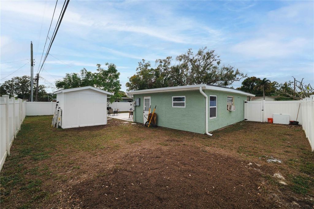 Image 22 of property listing at 7423 ORPINE DRIVE N, St Petersburg, FL 33702