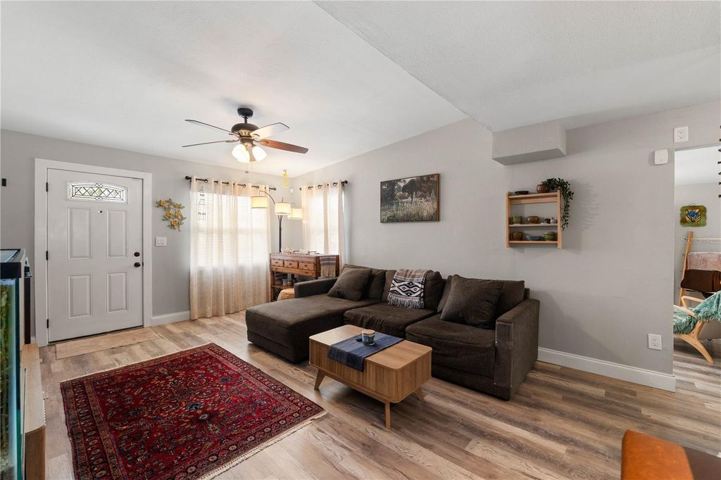 Image 4 of property listing at 7423 ORPINE DRIVE N, St Petersburg, FL 33702