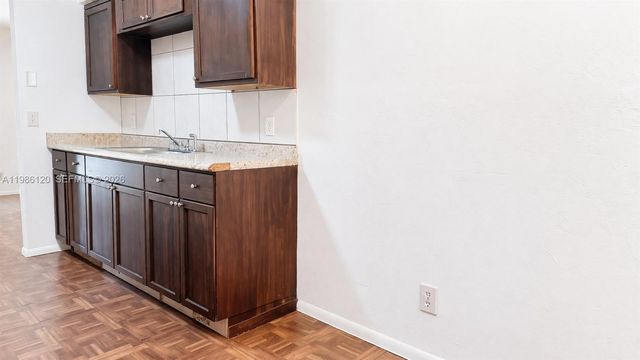 2919 Jackson Street 6, Fort Myers, FL 33901