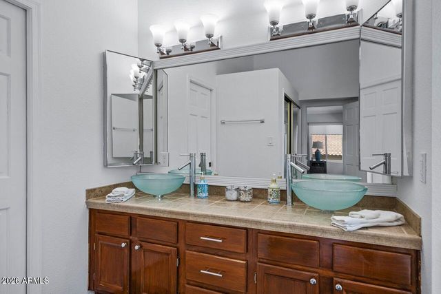 4402 E VISTA Drive, Phoenix, AZ 85032