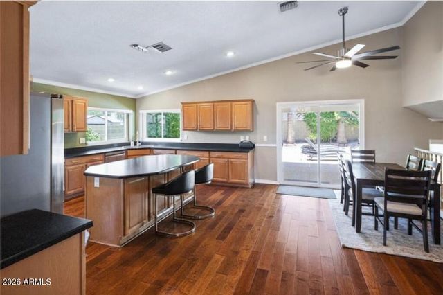 4402 E VISTA Drive, Phoenix, AZ 85032