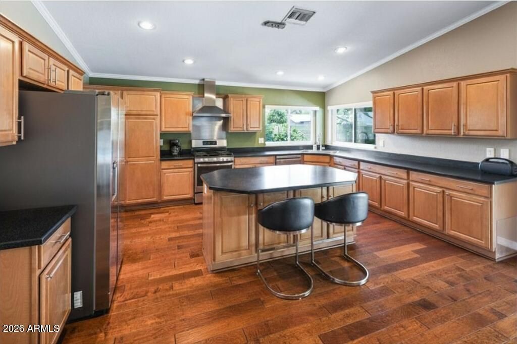 Image 11 of property listing at 4402 E VISTA Drive, Phoenix, AZ 85032