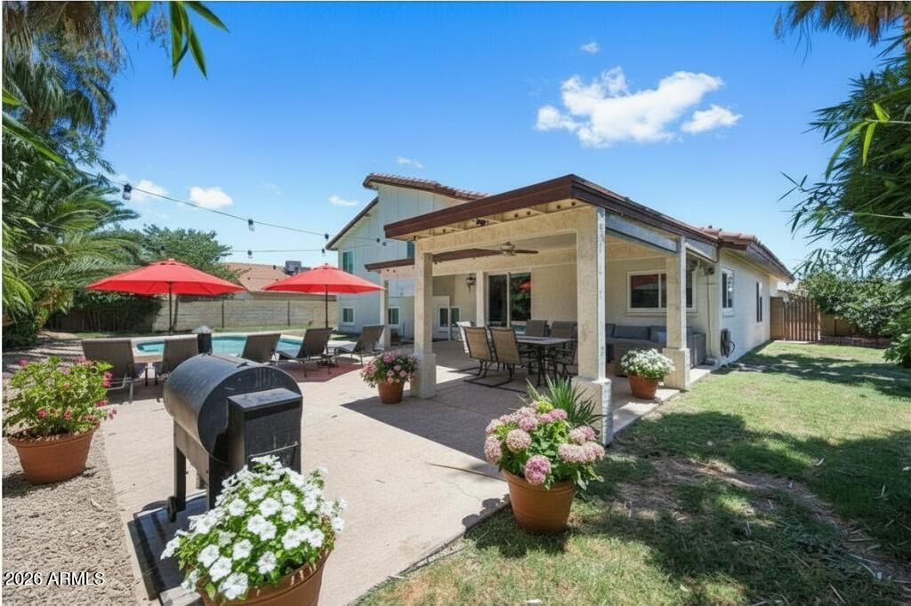 Image 33 of property listing at 4402 E VISTA Drive, Phoenix, AZ 85032