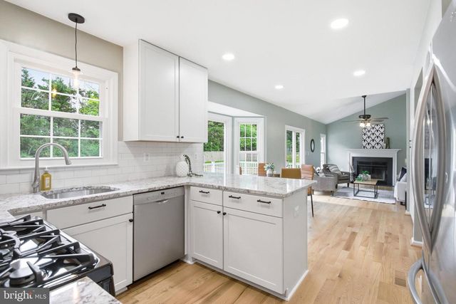 13179 LADYBANK LN, Herndon, VA 20171