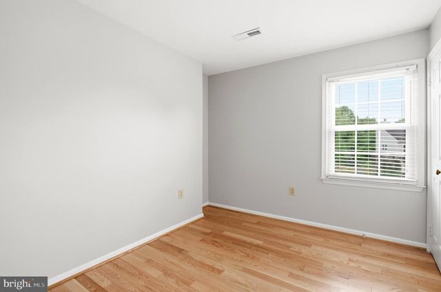 13179 LADYBANK LN, Herndon, VA 20171