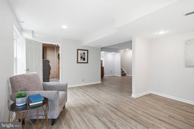 13179 LADYBANK LN, Herndon, VA 20171