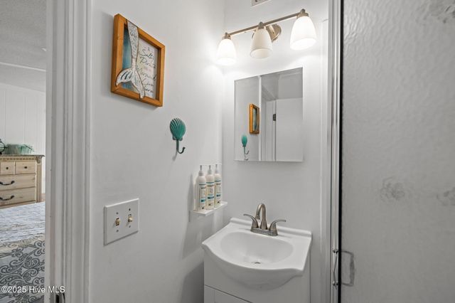 301 Commerce Way Way 360, Atlantic Beach, NC 28512