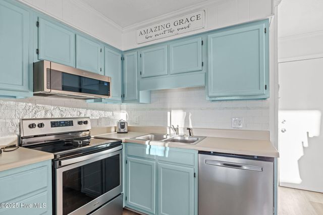 301 Commerce Way Way 360, Atlantic Beach, NC 28512