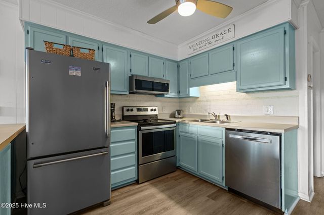 301 Commerce Way Way 360, Atlantic Beach, NC 28512