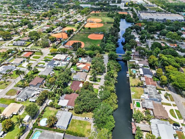 1116 N 31st Ave, Hollywood, FL 33021