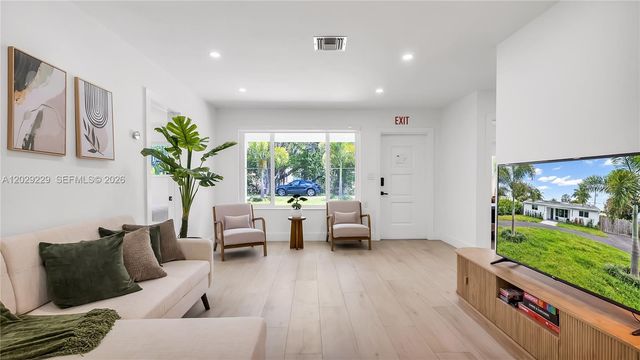 1116 N 31st Ave, Hollywood, FL 33021