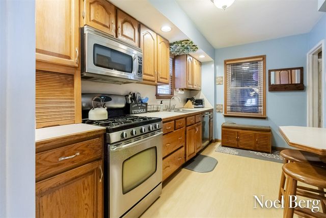 2169 Norman Street, Norton Shores, MI 49441