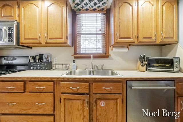 2169 Norman Street, Norton Shores, MI 49441