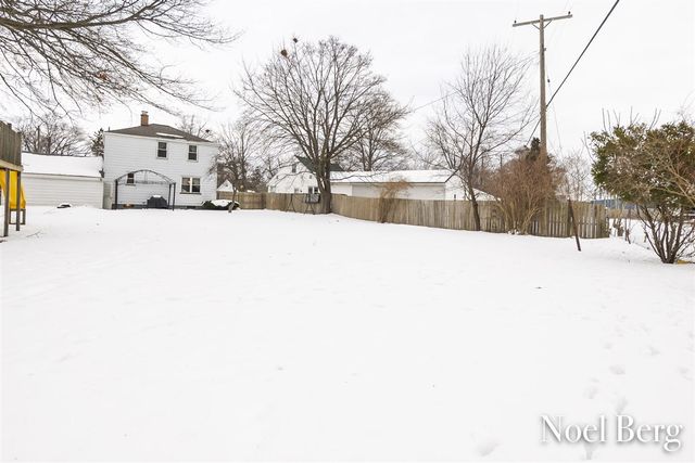 2169 Norman Street, Norton Shores, MI 49441