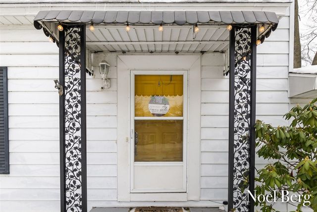 2169 Norman Street, Norton Shores, MI 49441