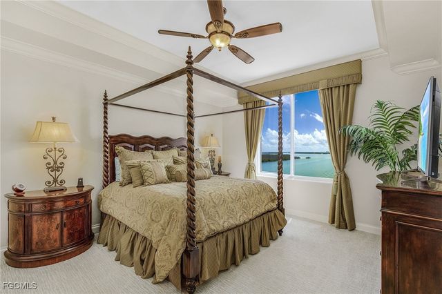 4137 Bay Beach LN 5P2, Fort Myers Beach, FL 33931