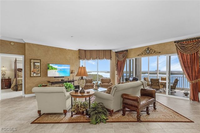 4137 Bay Beach LN 5P2, Fort Myers Beach, FL 33931