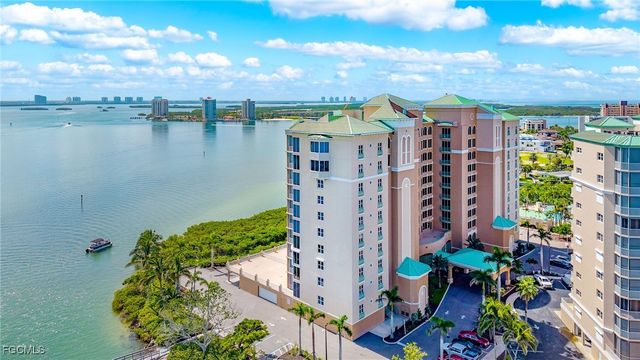 4137 Bay Beach LN 5P2, Fort Myers Beach, FL 33931