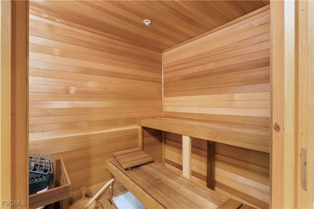 4137 Bay Beach LN 5P2, Fort Myers Beach, FL 33931