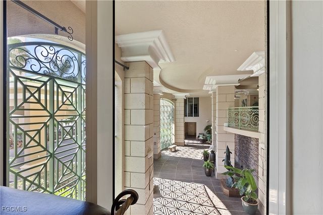 4137 Bay Beach LN 5P2, Fort Myers Beach, FL 33931