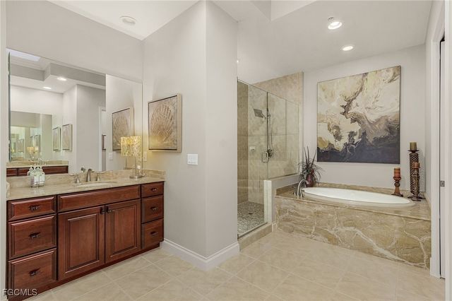 4137 Bay Beach LN 5P2, Fort Myers Beach, FL 33931